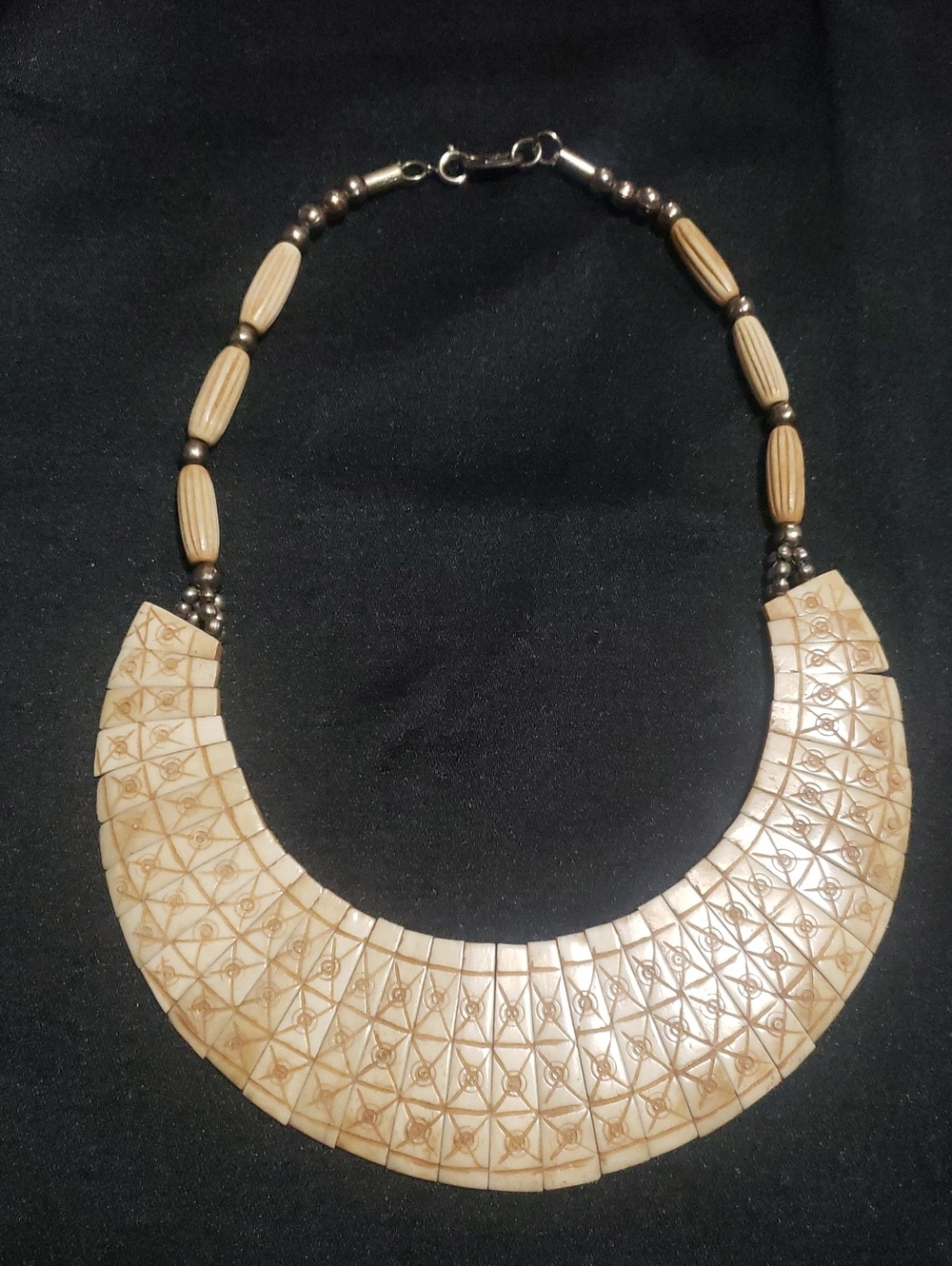 VINTAGE METAL & BONE BEADS WITH ENGRAVED GRADUATED BONE STRIPS TRIBAL NECKLACE